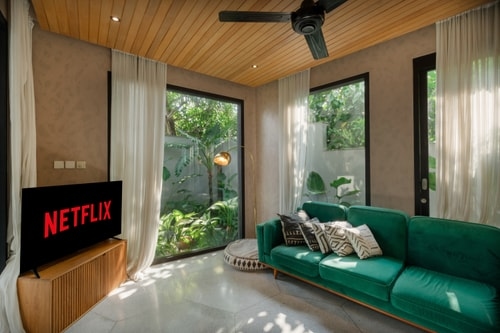 Villa Keluarga Tenang 3BR | Dekat Pantai Batu Bolong