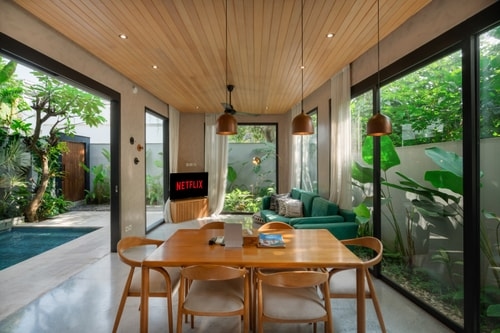 Villa Keluarga Tenang 3BR | Dekat Pantai Batu Bolong