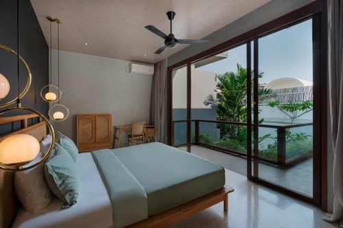 Villa Keluarga Tenang 3BR | Dekat Pantai Batu Bolong
