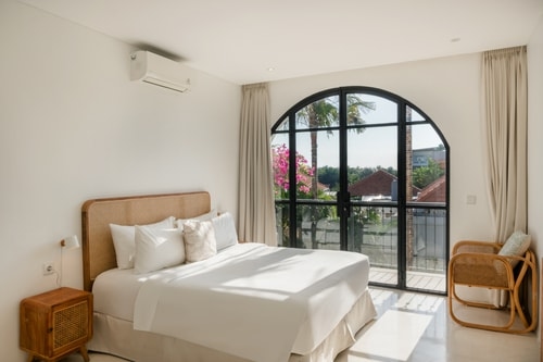 Bianca Villa - 4 Bedroom with Pool Table, Canggu