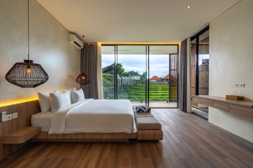 3BR Designer Paddy View Villa near Berawa Beach