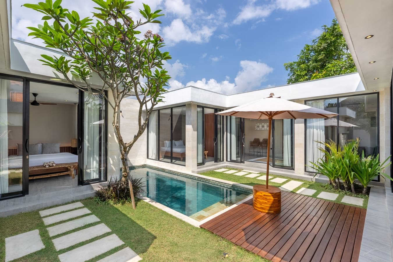 Solencia -  3BR Designer Villa with Pool & Bathtub
