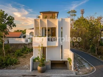 Impeccably Crafted Contemporary 3-Bed in Uluwatu Near Beaches, Shopping, and Tourist Destinations