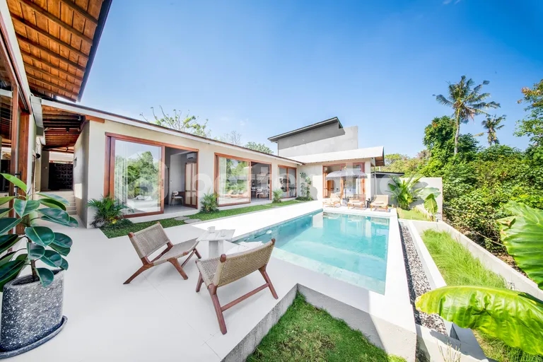 Modern 4 Bedroom Villa Surrounded by Nature in Tumbak Bayuh