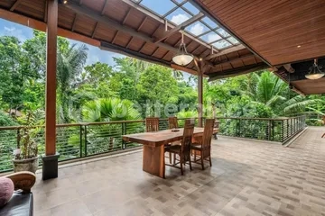 Striking Seven-Bedroom Art Deco Villa in Tegalalang — Outdoor Pool, Curated Gardens, Fifteen Minutes from Ubud Centre
