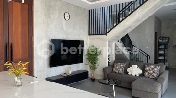 Peaceful Riverside Villa in Sukawati — Three Bedrooms, Yoga Balcony and 400 sqm of Lush Green Surroundings