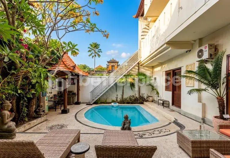 Live Upstairs, Earn Downstairs: Exclusive Property with Turnkey Rental Units and Solar-Powered Infrastructure