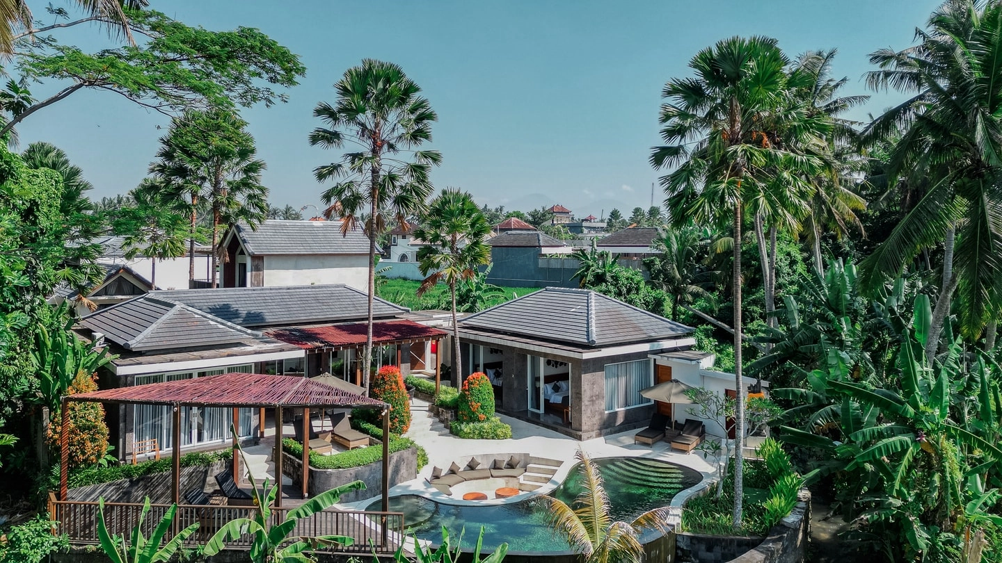 Luxury 3BR Ubud Villa | Pool & Rice Field Views