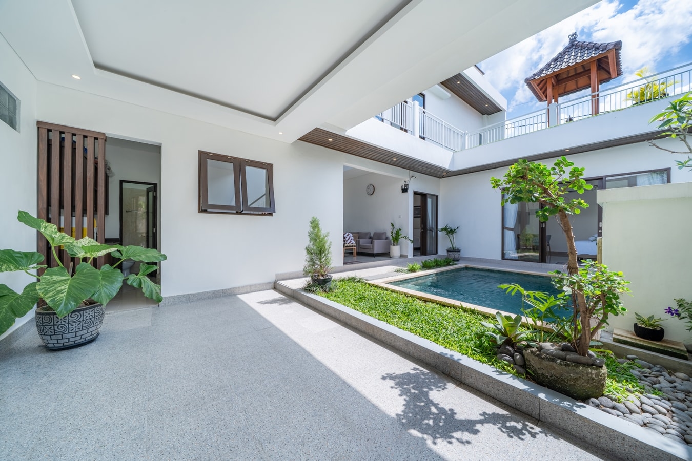 Addhika - Rooftop Terrace Villa with Pool, Berawa